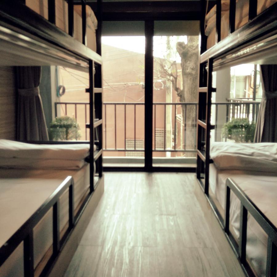 Badu Sukhumvit Dormitory Bangkok Eksteriør bilde