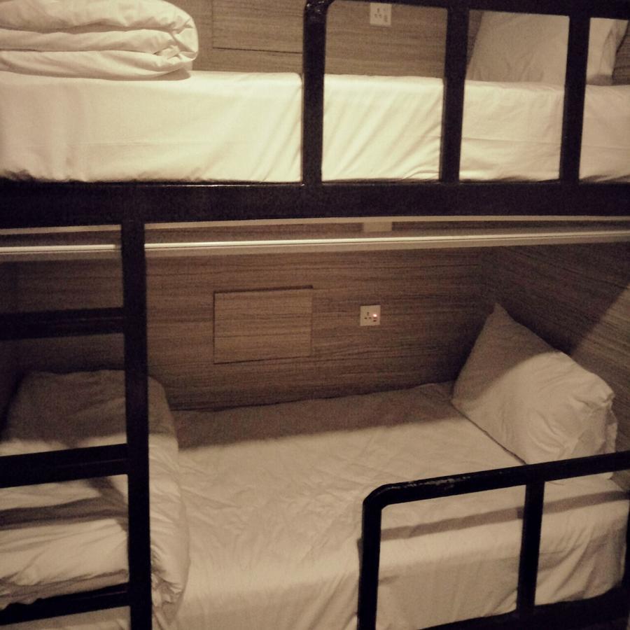 Badu Sukhumvit Dormitory Bangkok Eksteriør bilde
