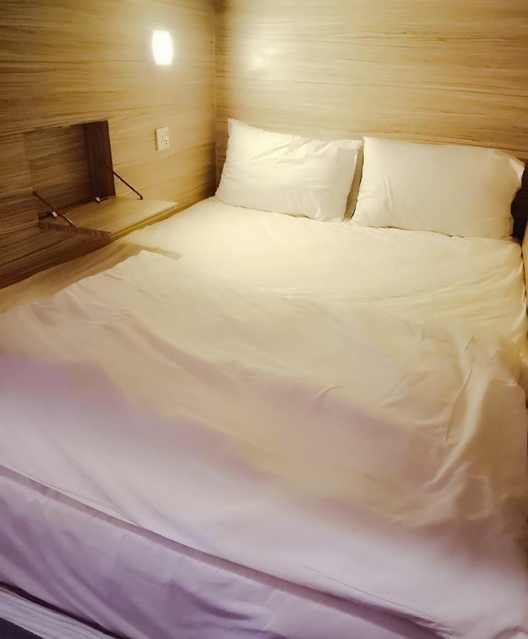 Badu Sukhumvit Dormitory Bangkok Eksteriør bilde